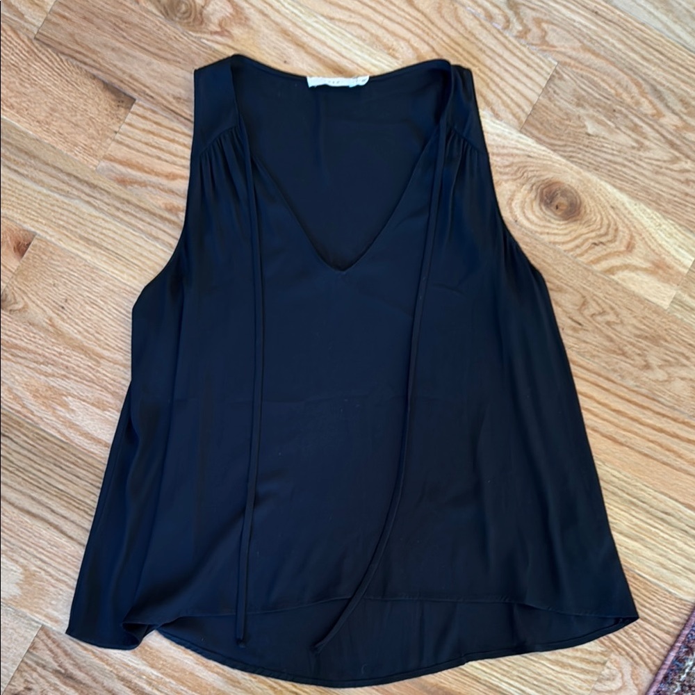 Lush Elegant Black Sleeveless Top